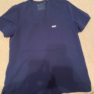 Navy scrub top (figs)